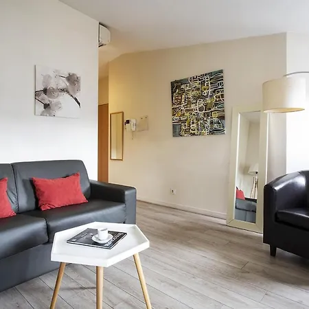 Apartment Place De L'etoile, Wagram With Ac Paris